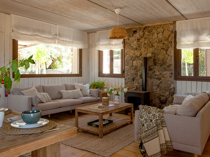 Salón con chimenea